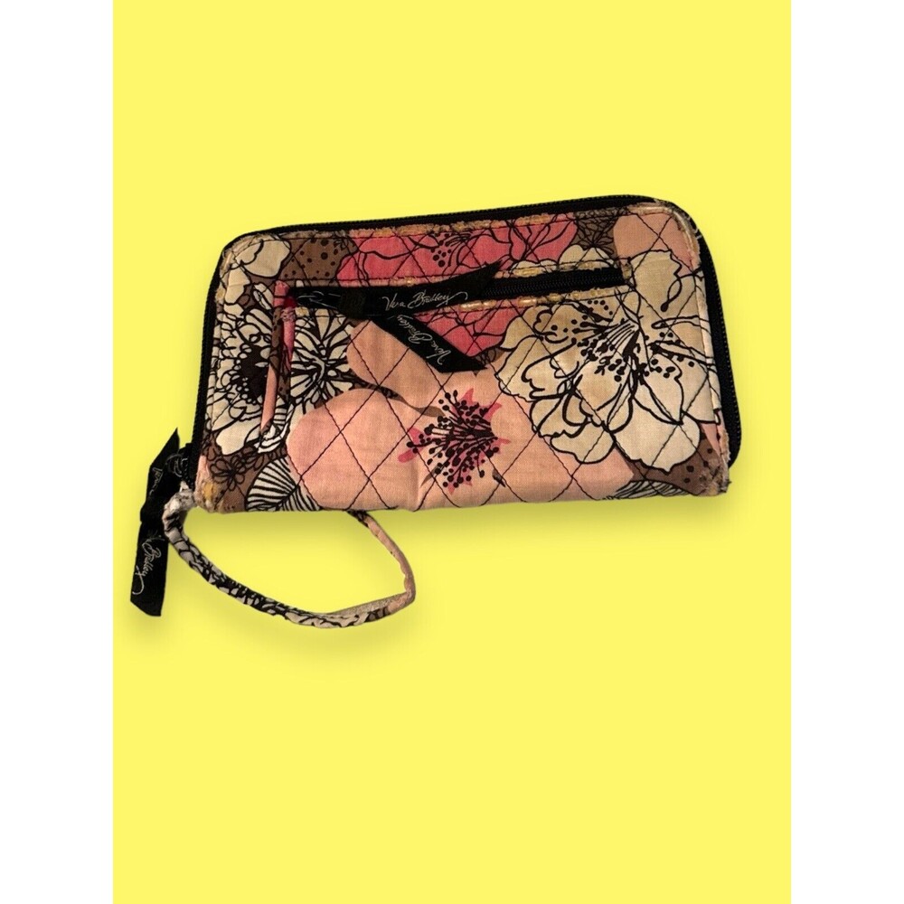 Vera Bradley Floral Zippered Wristlet Wallet Retired Pink Credit Cards Cash